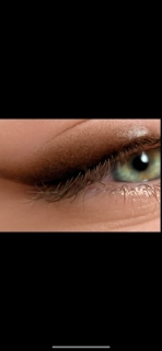 Stínovaná oční linka